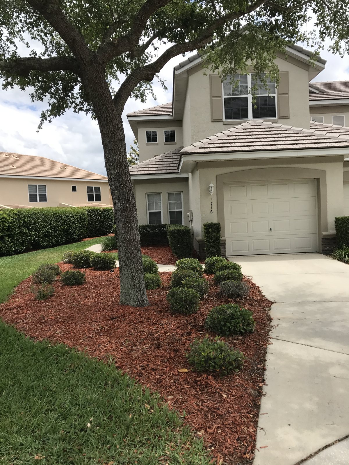 1716 W Lago loop