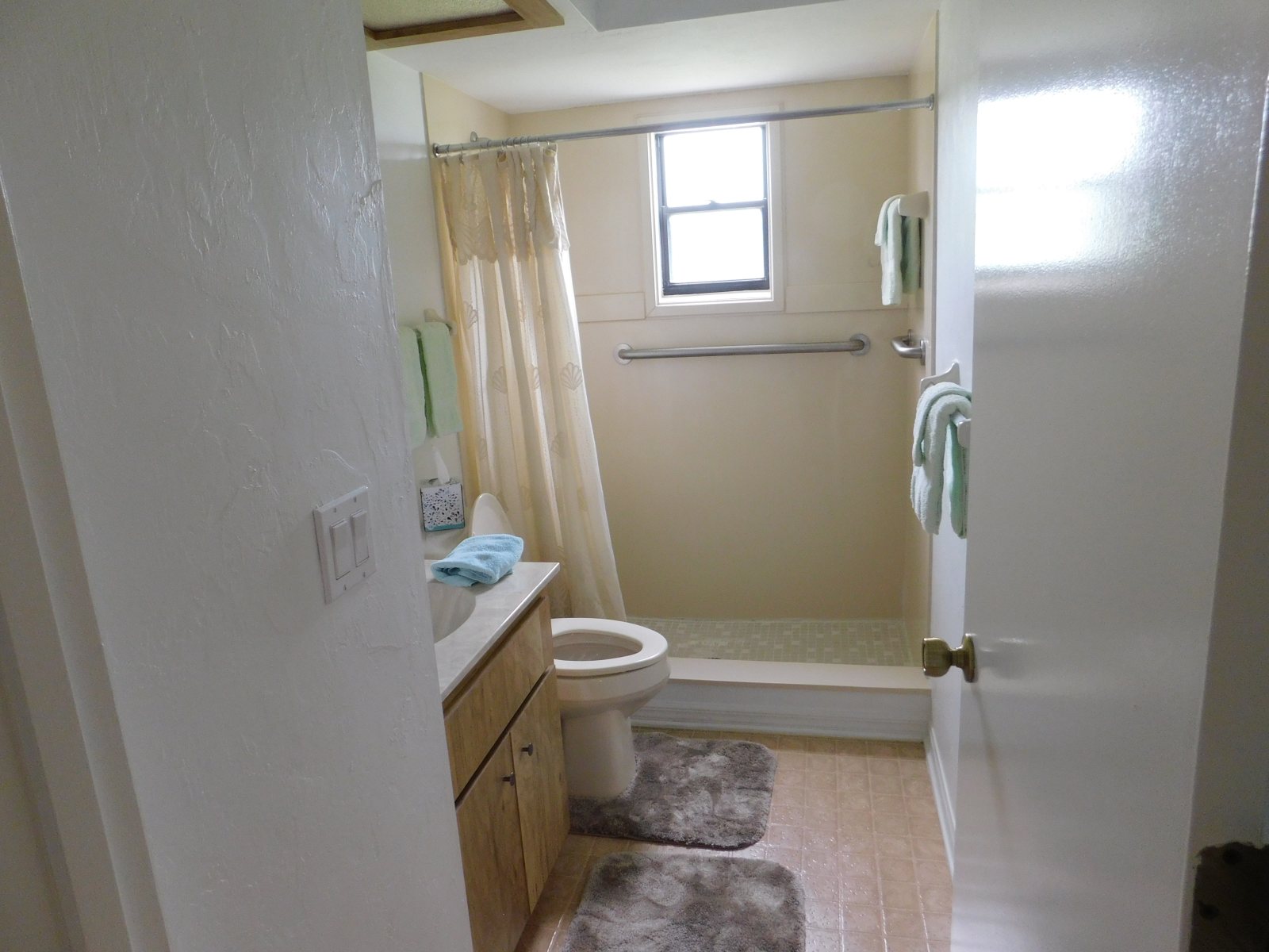 Photo 10 of 741 E Hartford St - Bldg #31  Unit #1A